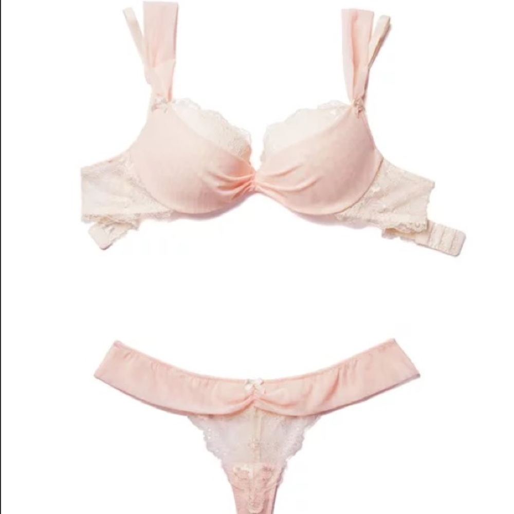 Beautiful bra and underwear matching set